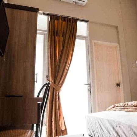 Comfy Homestay Yogyakarta Exterior photo